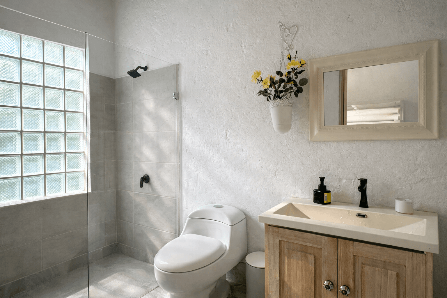 Baño compartido de las habitaciones de Casa Vallejuelo