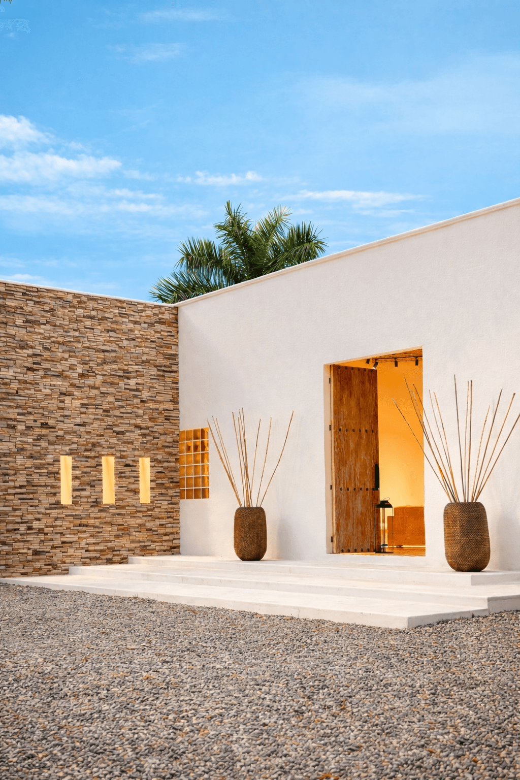 Fachada de Casa Vallejuelo, finca vacacional de lujo en Santa Fe de Antioquia